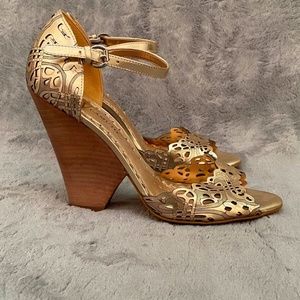 Vince Camuto Rose Gold Laser Cut Wedges